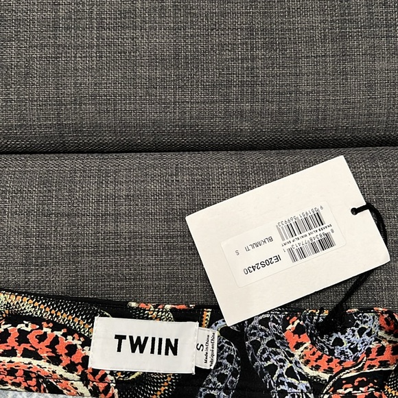 NEW WITH TAGS PRINCESS POLLY SNAKE SKIRT - Picture 2 of 3